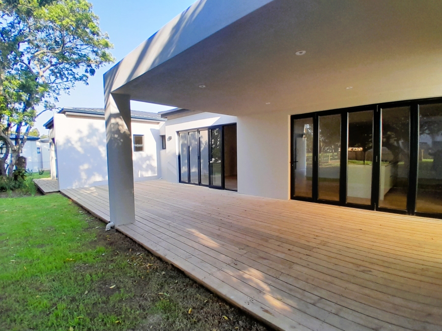3 Bedroom Property for Sale in Twin Rivers Western Cape